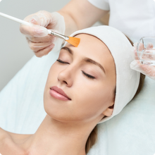 Load image into Gallery viewer, Dermaplaning + Skin Glow Peel + At home use Serum